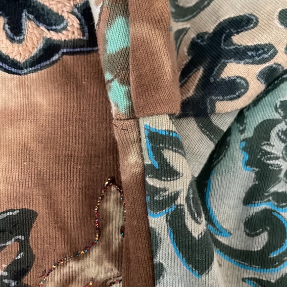 NEW Womens 3/4 sleeve v neck top. Size M Le Mieux Studio brand. Multi colour - Picture 10 of 11